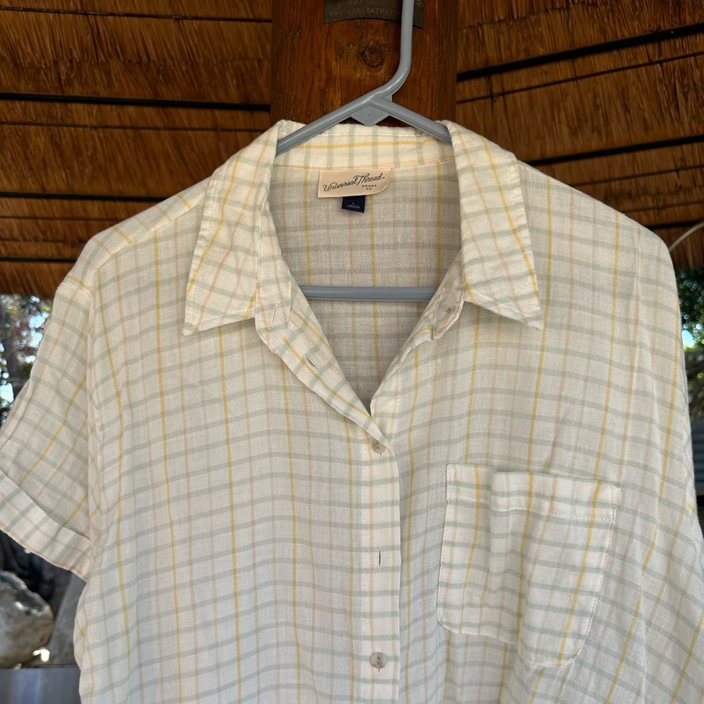 Universal Thread button up blouse size L, make an offer